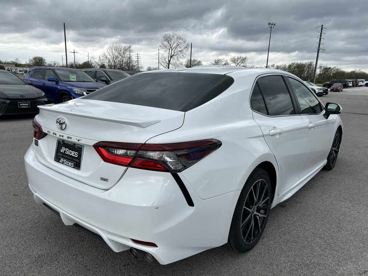 Used 2021 Toyota Camry SE image 5