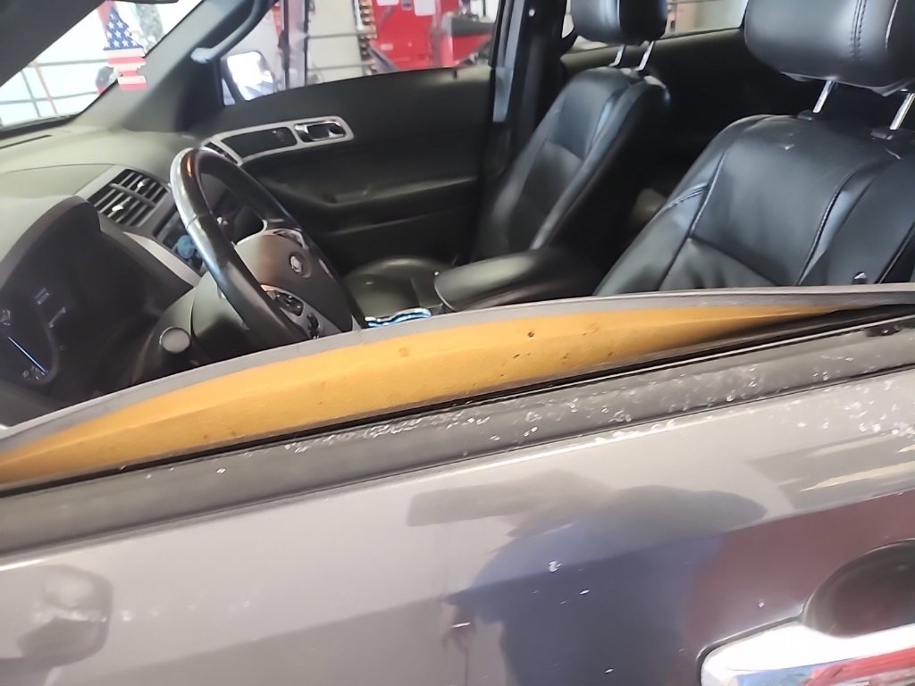 Used 2015 Ford Explorer Limited w/ Equipment Group 301A image 4