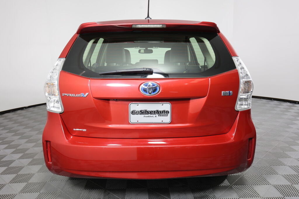 Used 2014 Toyota Prius V Three image 3