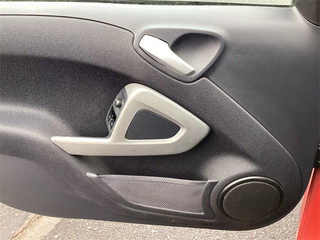 Used 2013 smart fortwo passion image 25