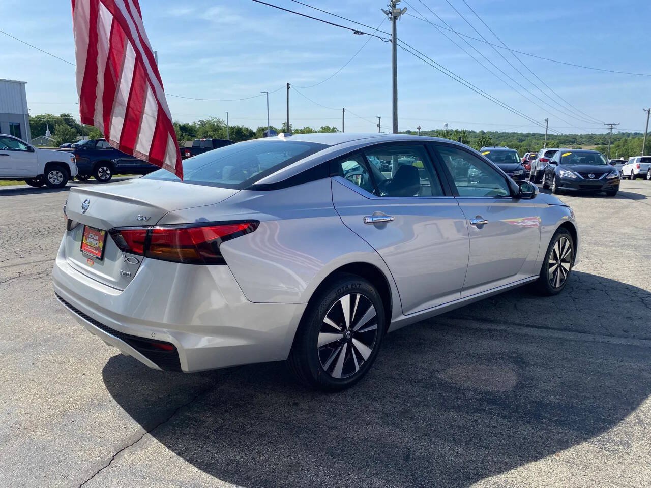 Used 2022 Nissan Altima 2.5 SV AWD/4WD image 5