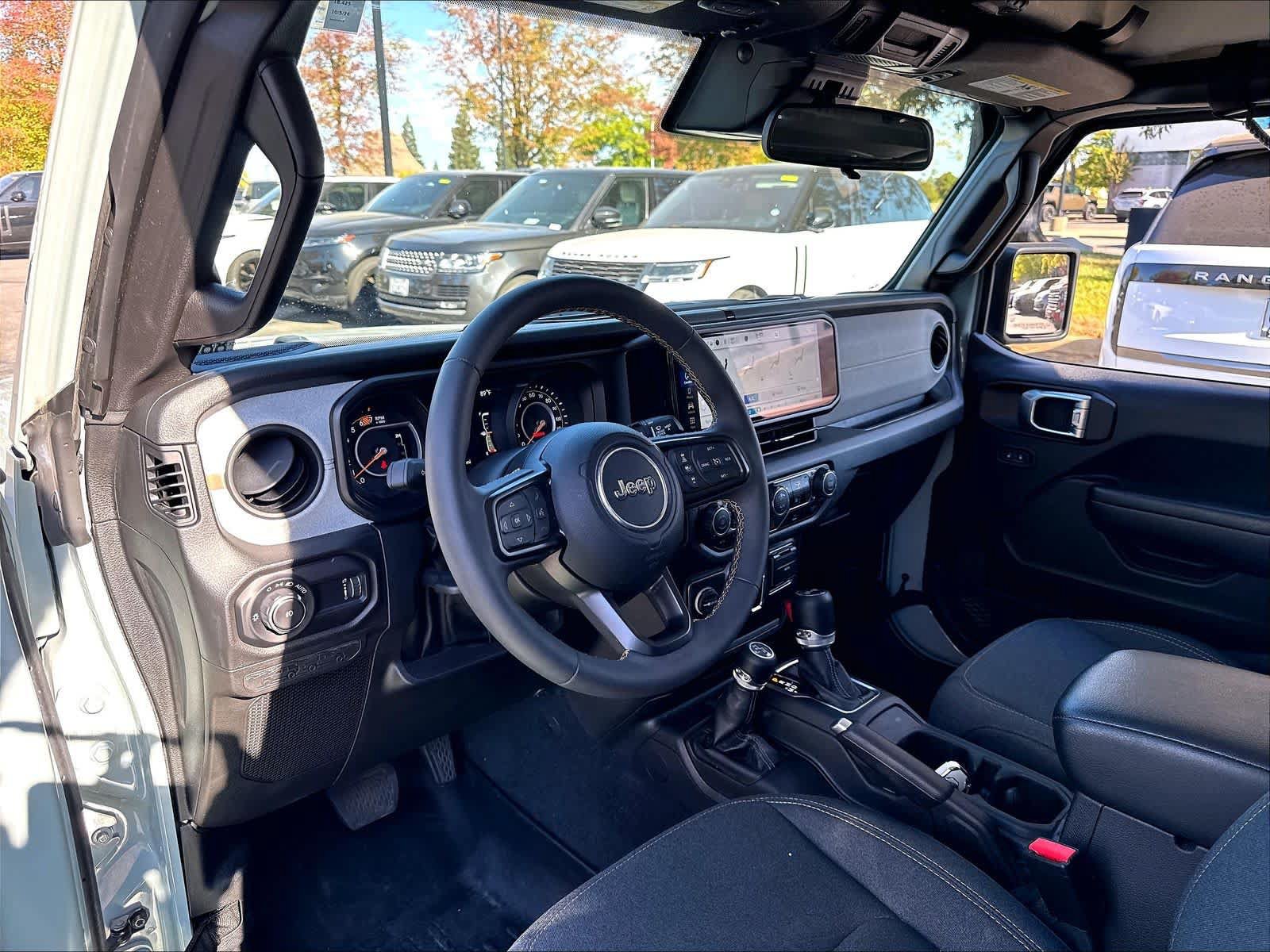 Used 2024 Jeep Wrangler Unlimited Sport AWD/4WD image 14