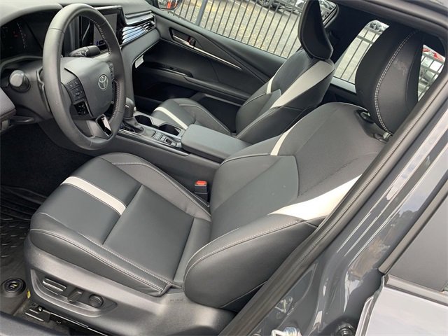 Certified 2025 Toyota Camry SE image 17