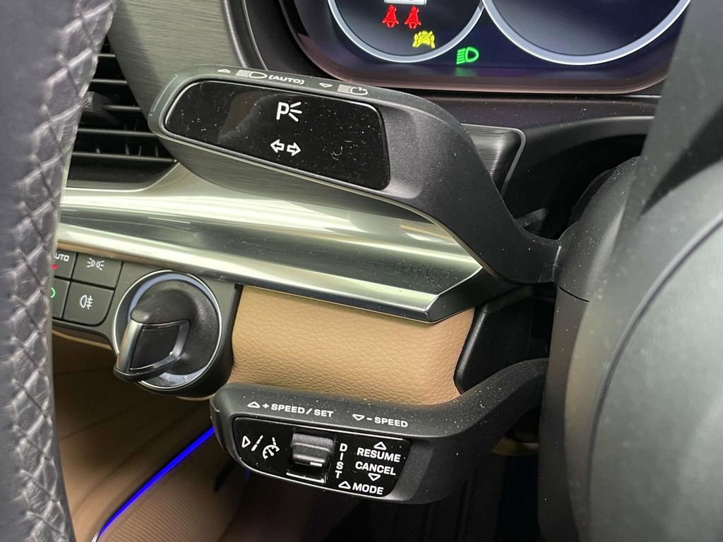 Certified 2022 Porsche Panamera 4 Platinum Edition image 41