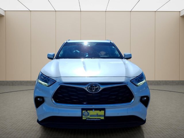 Used 2020 Toyota Highlander Limited AWD/4WD image 4