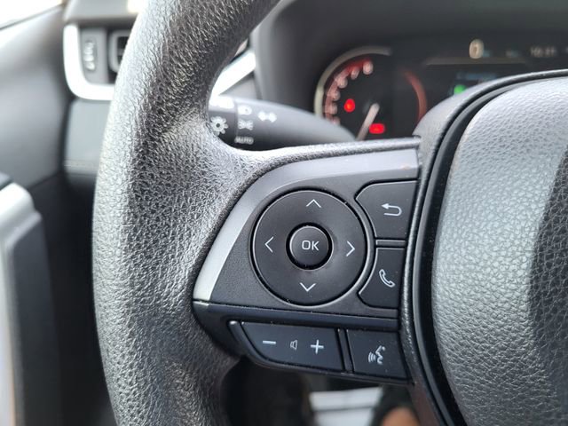 Used 2025 Toyota RAV4 XLE image 19