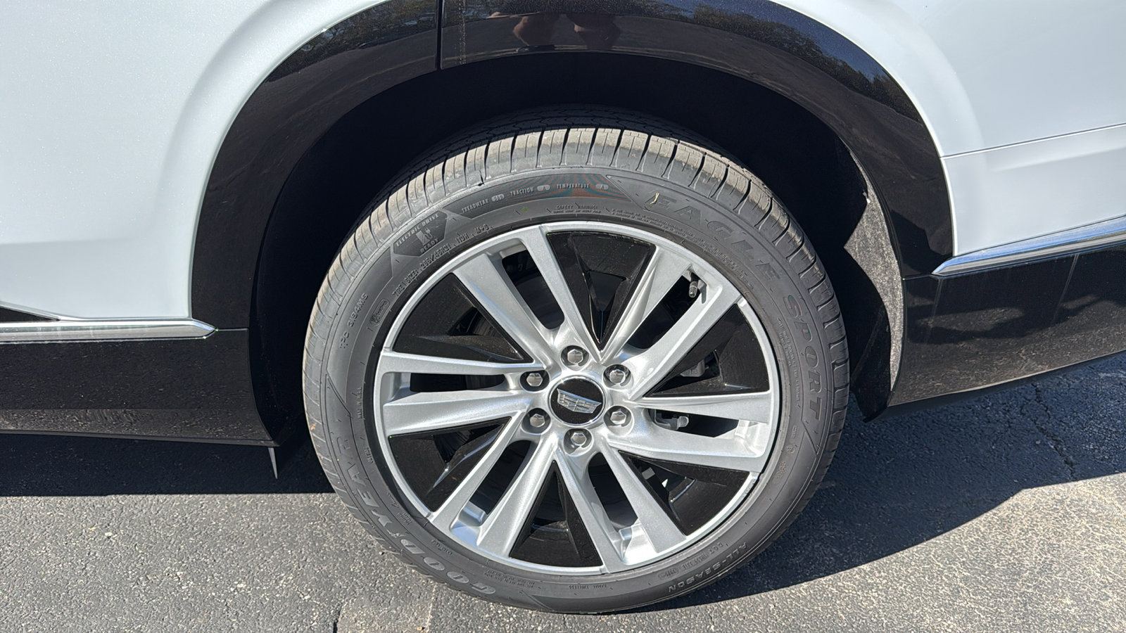 New 2026 Cadillac Vistiq Luxury image 30