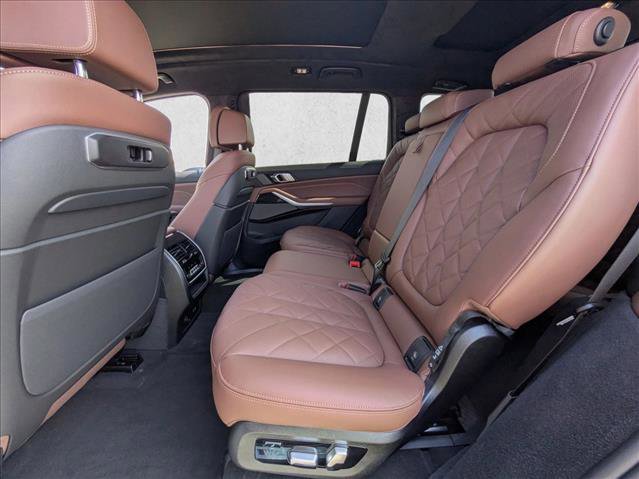New 2026 BMW X7 xDrive40i AWD/4WD image 16