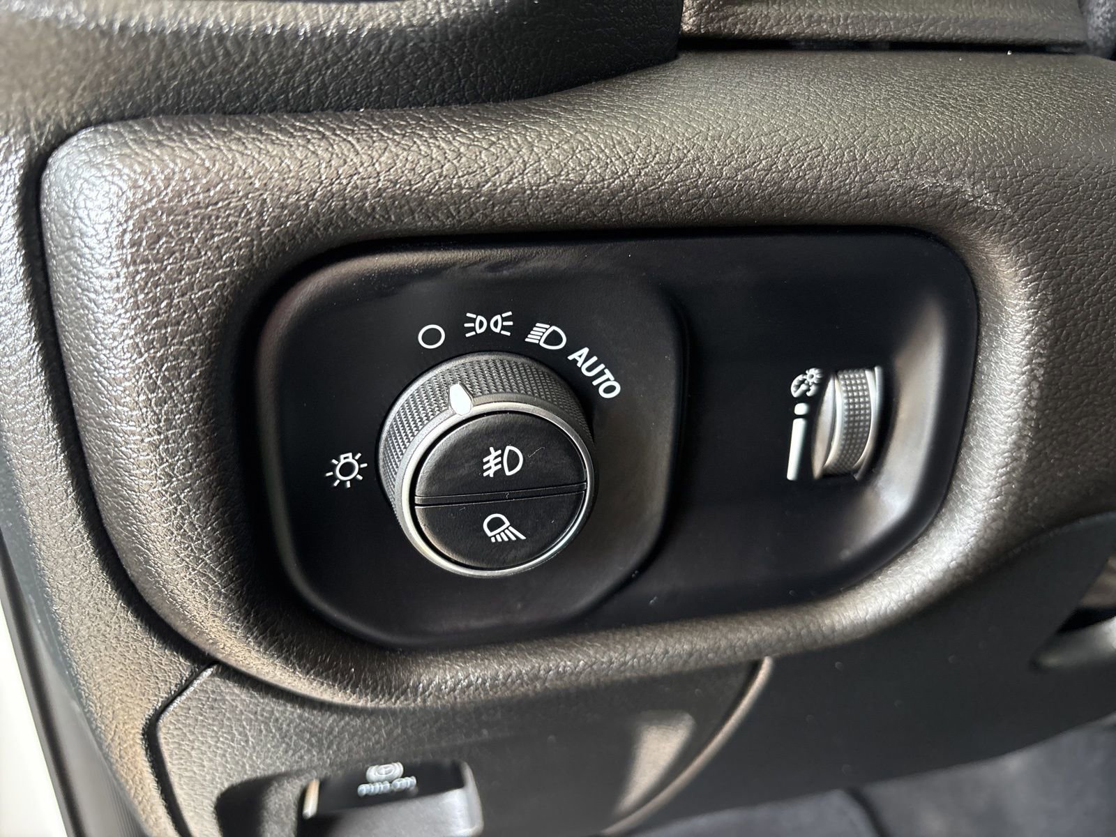 Used 2025 RAM 1500 Tradesman w/ Night Edition image 12