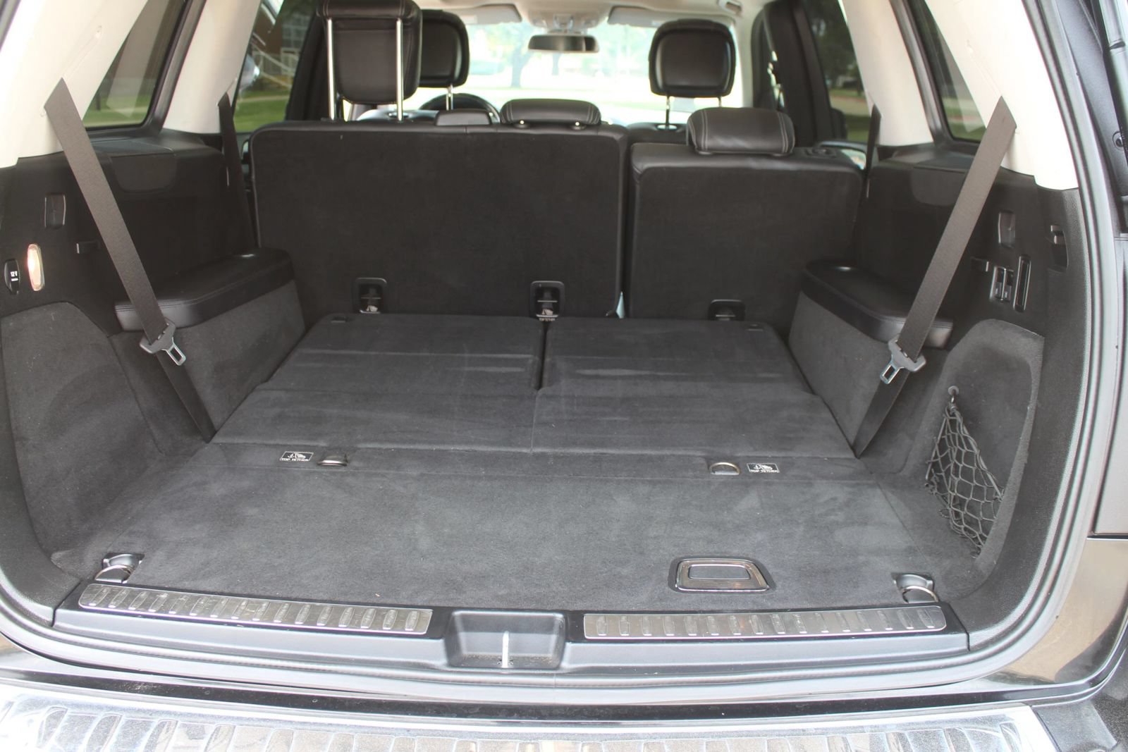 Used 2014 Mercedes-Benz GL 550 4MATIC w/ Driver Assistance Package image 25