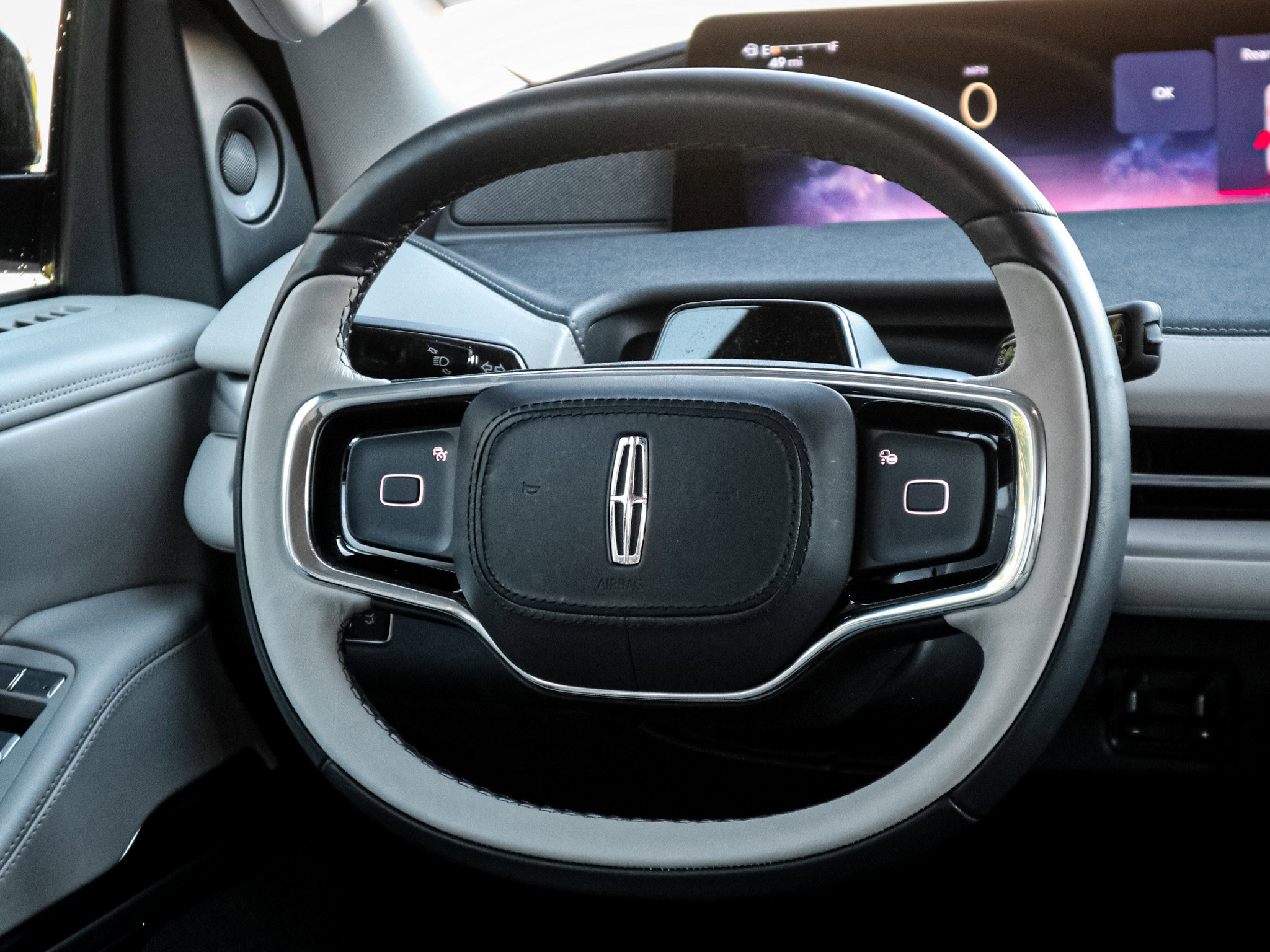 Used 2025 Lincoln Navigator Reserve image 18