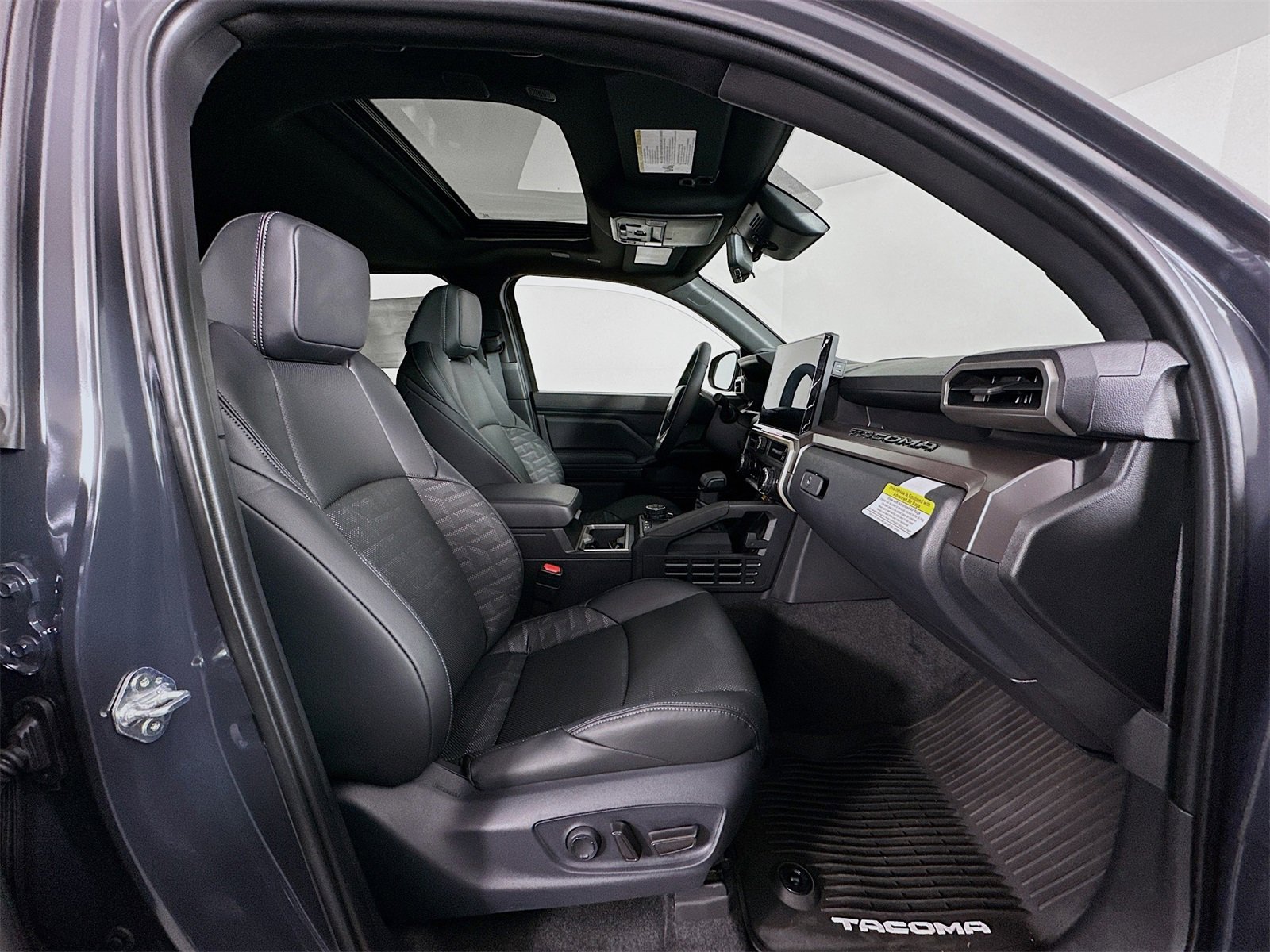 New 2025 Toyota Tacoma TRD Off-Road image 28