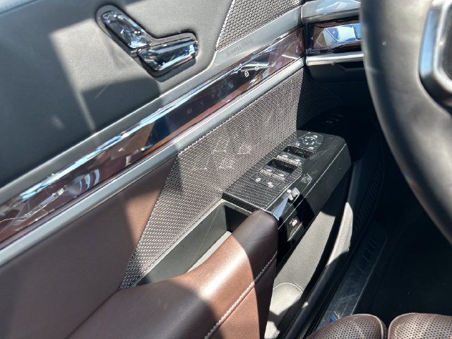 Used 2026 BMW 740i xDrive AWD/4WD image 11
