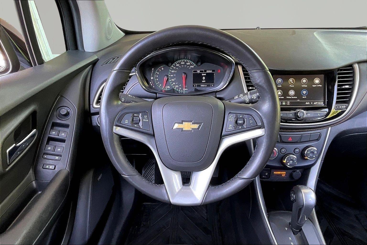 Used 2019 Chevrolet Trax LT w/ Sun & Sound Package AWD/4WD image 8