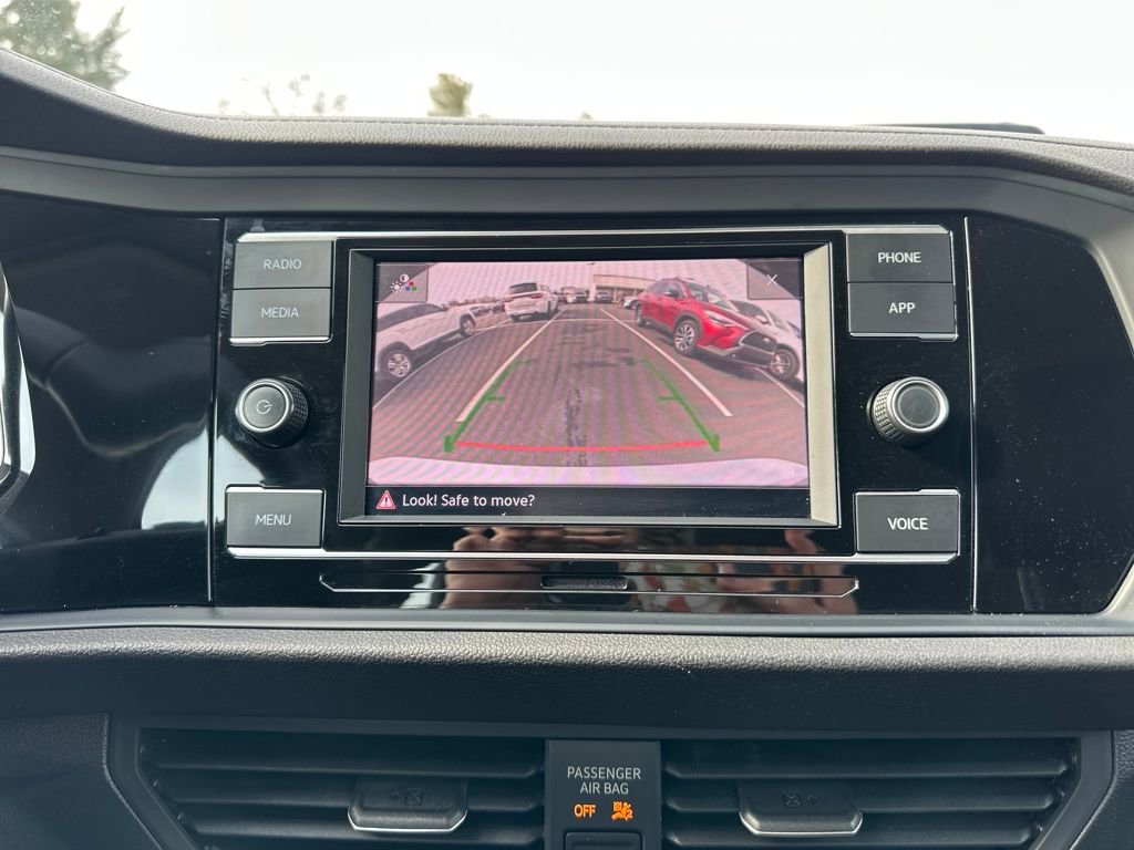 Used 2024 Volkswagen Jetta SE image 23