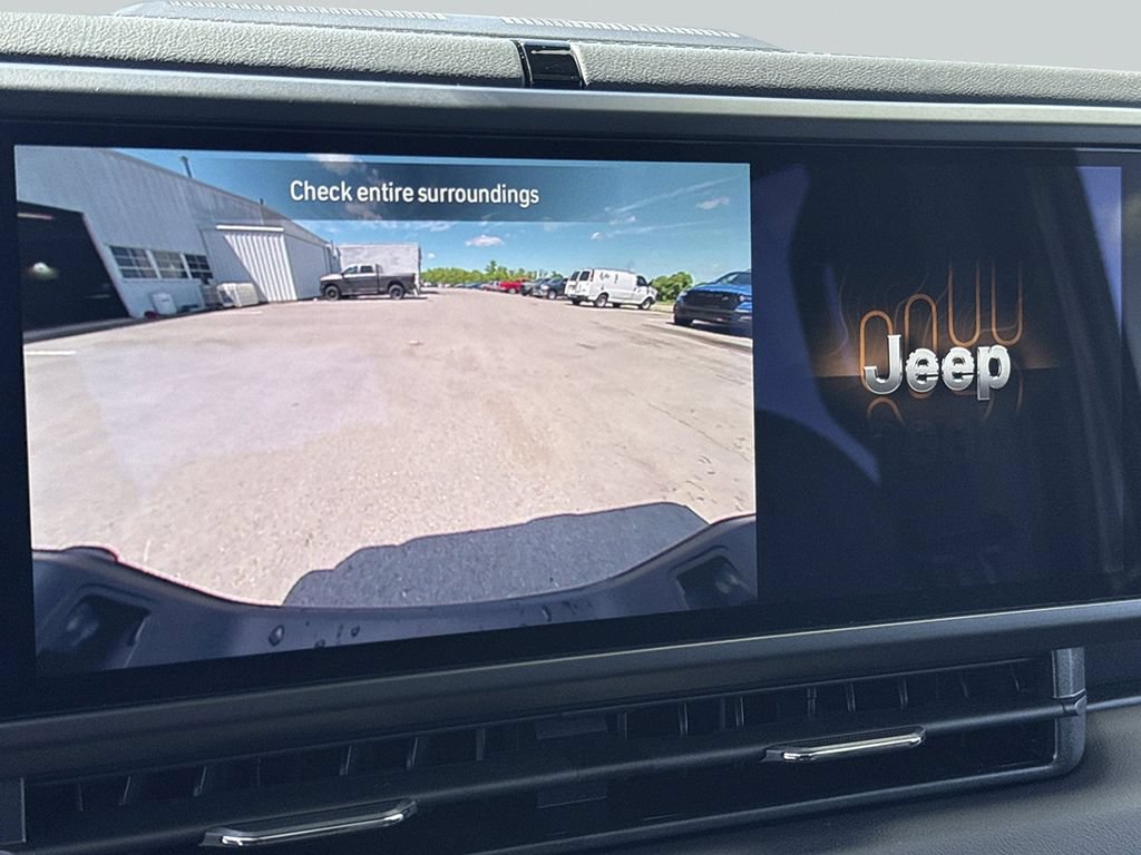 New 2026 Jeep Gladiator Sport AWD/4WD image 11