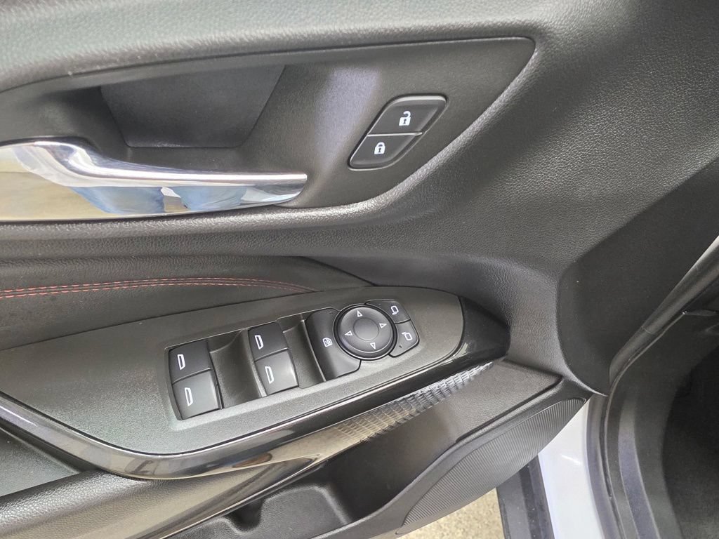 Used 2024 Chevrolet Trax RS FWD image 15