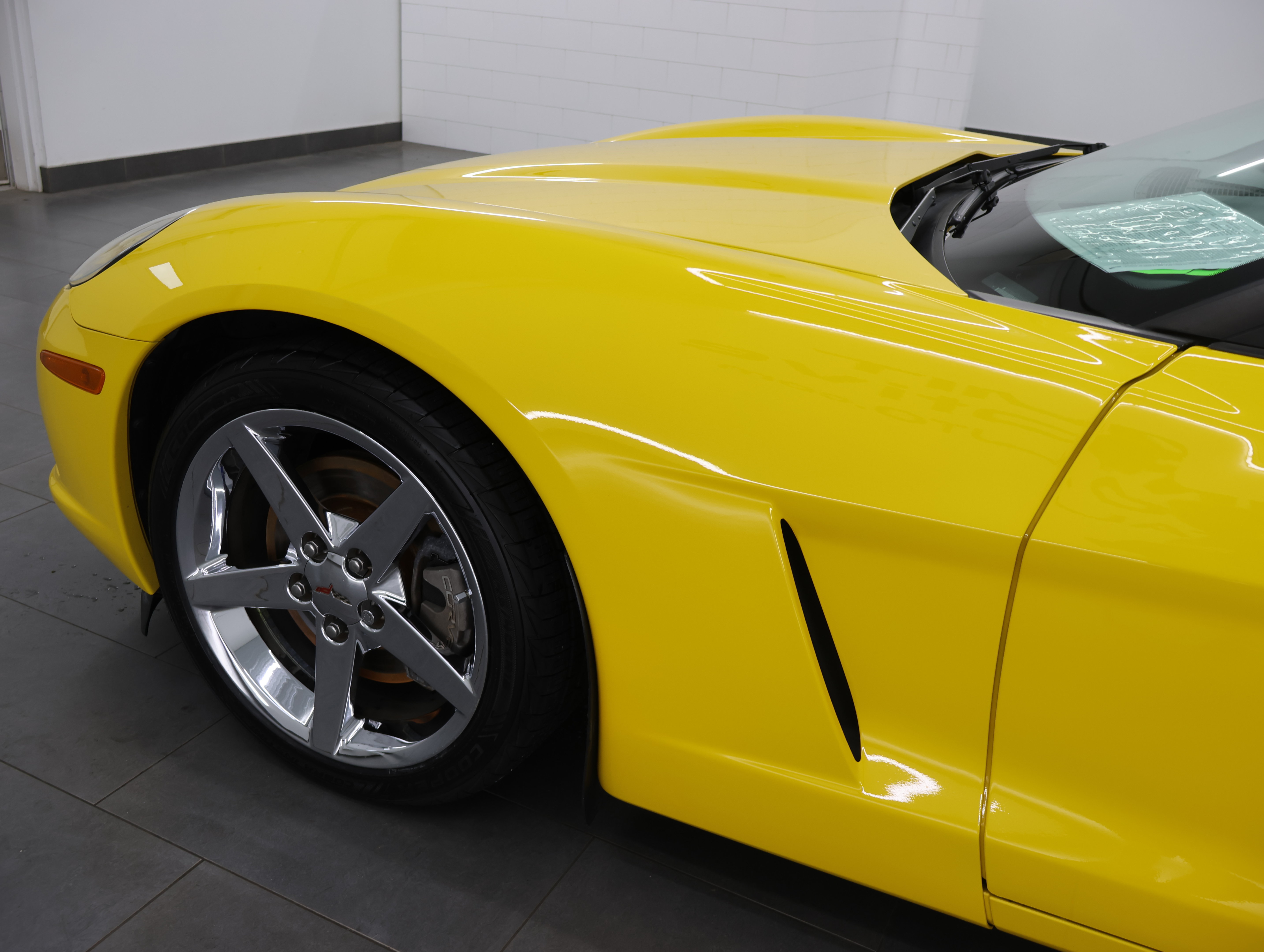 Used 2007 Chevrolet Corvette Coupe w/ Preferred Equipment Group RWD image 28