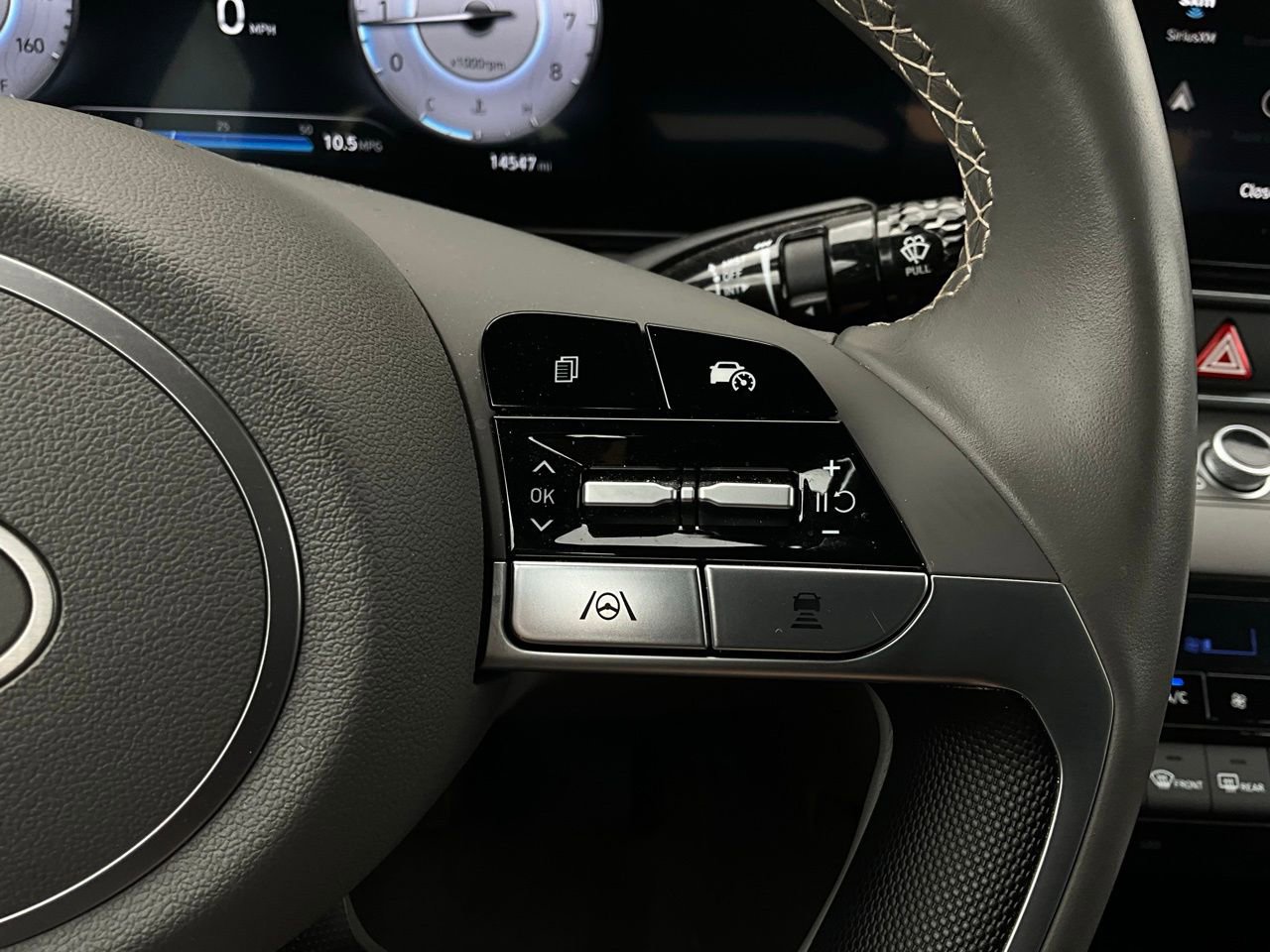 Used 2025 Hyundai Elantra SEL image 37