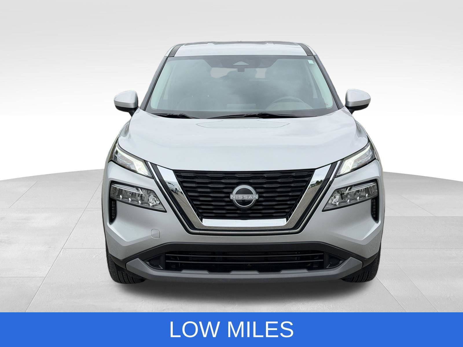 Used 2023 Nissan Rogue SV AWD/4WD image 12