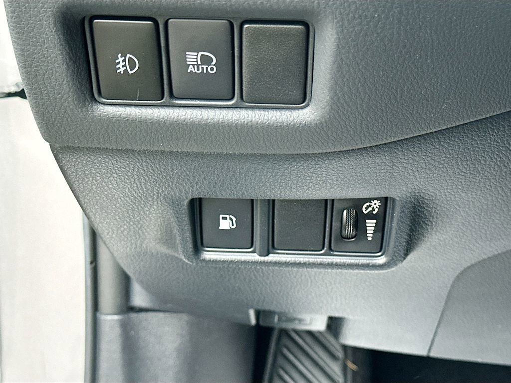 Used 2019 Toyota C-HR Limited image 10