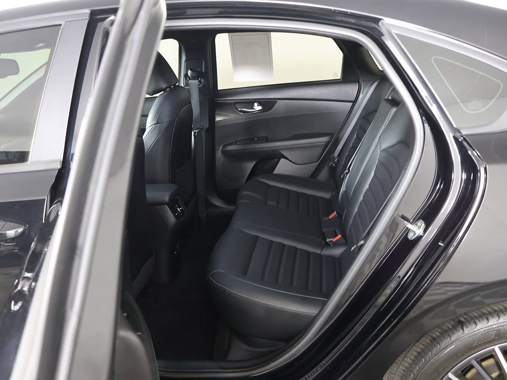 Used 2023 Kia Forte GT-Line w/ GT-Line Premium Package image 31