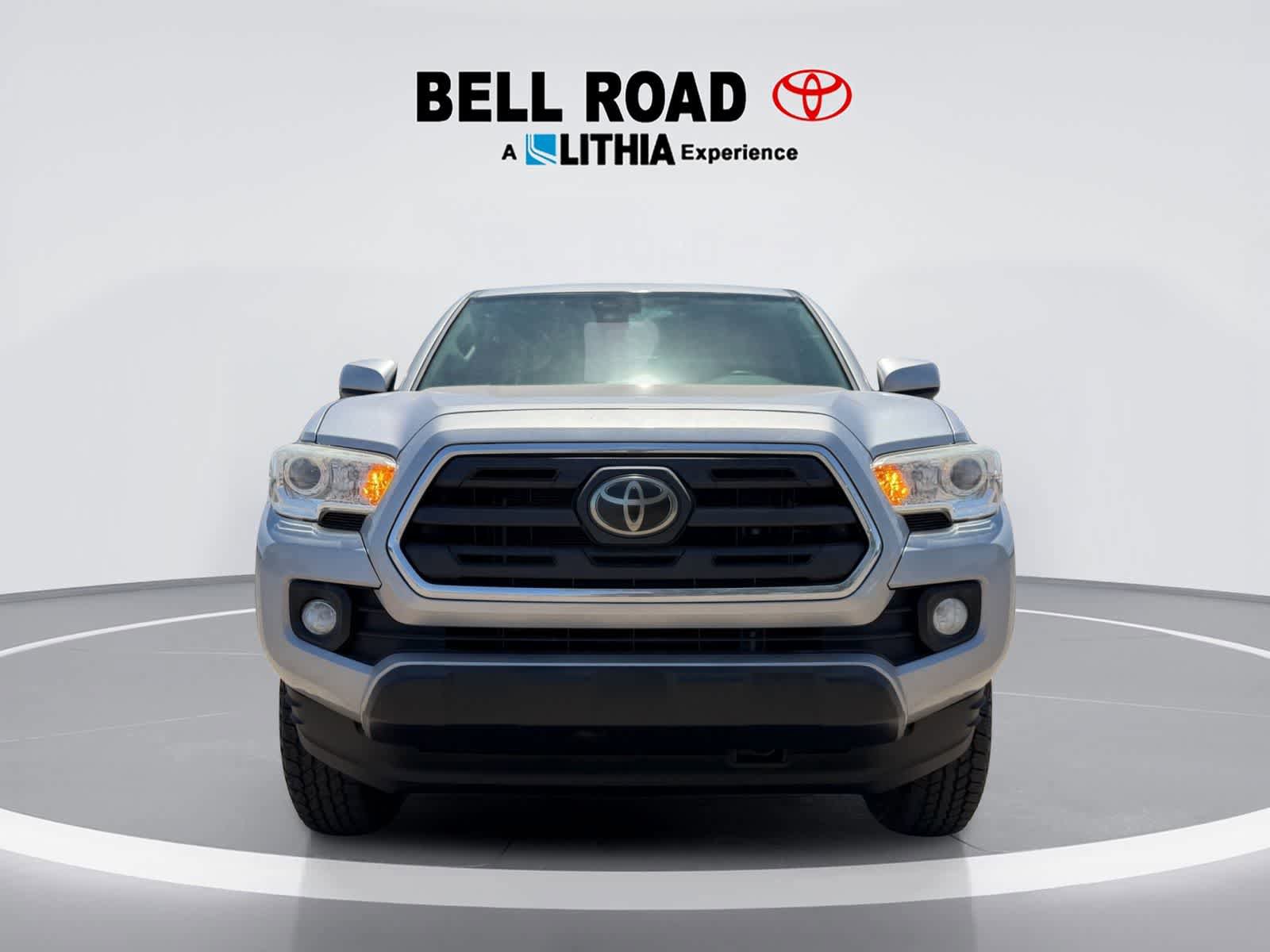 Used 2019 Toyota Tacoma SR5 AWD/4WD image 9