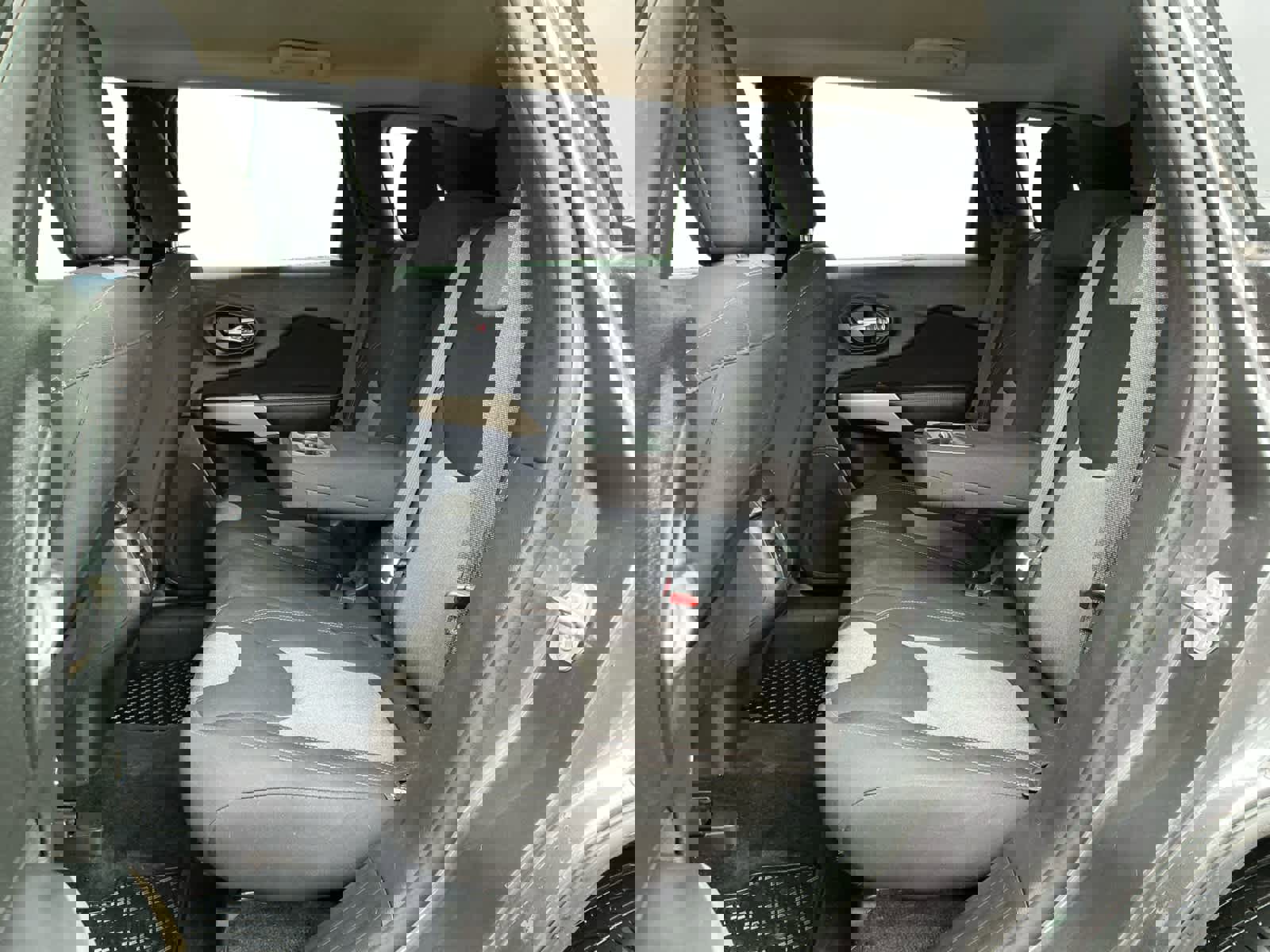 Used 2017 Jeep Cherokee Sport w/ Cold Weather Group image 11