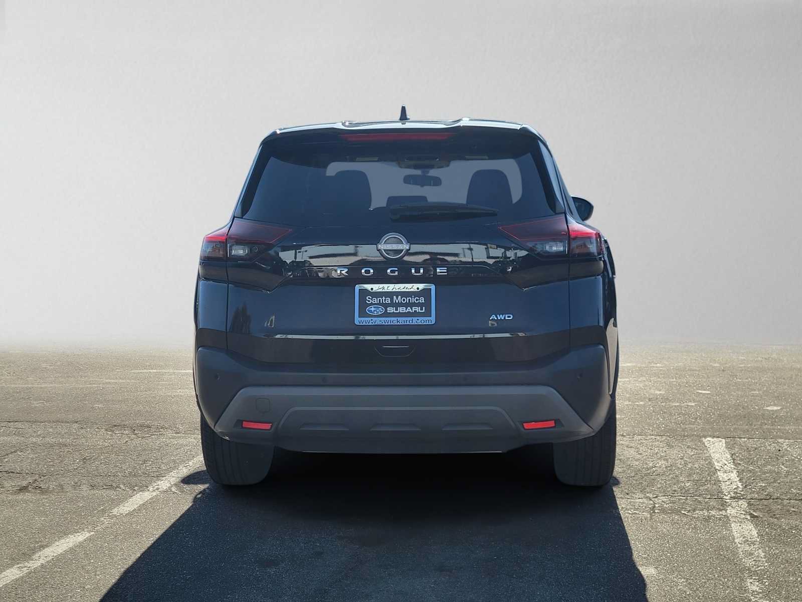 Used 2023 Nissan Rogue S AWD/4WD image 4