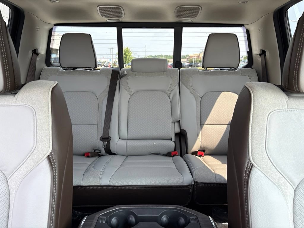 New 2027 RAM 1500 Laramie w/ Laramie Preferred Package AWD/4WD image 25