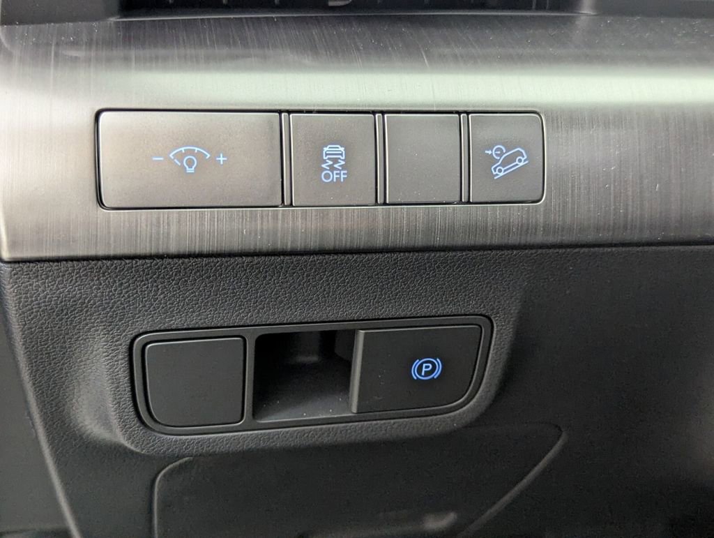 New 2026 Hyundai Kona SEL Premium AWD/4WD image 13