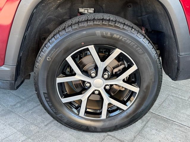 Used 2024 Jeep Grand Cherokee Limited image 4