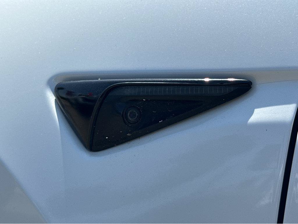 Used 2021 Tesla Model Y Long Range AWD/4WD image 38