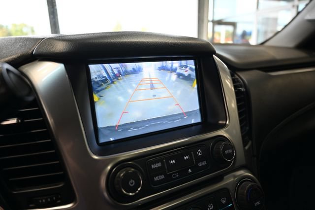 Used 2017 Chevrolet Suburban Premier AWD/4WD image 17