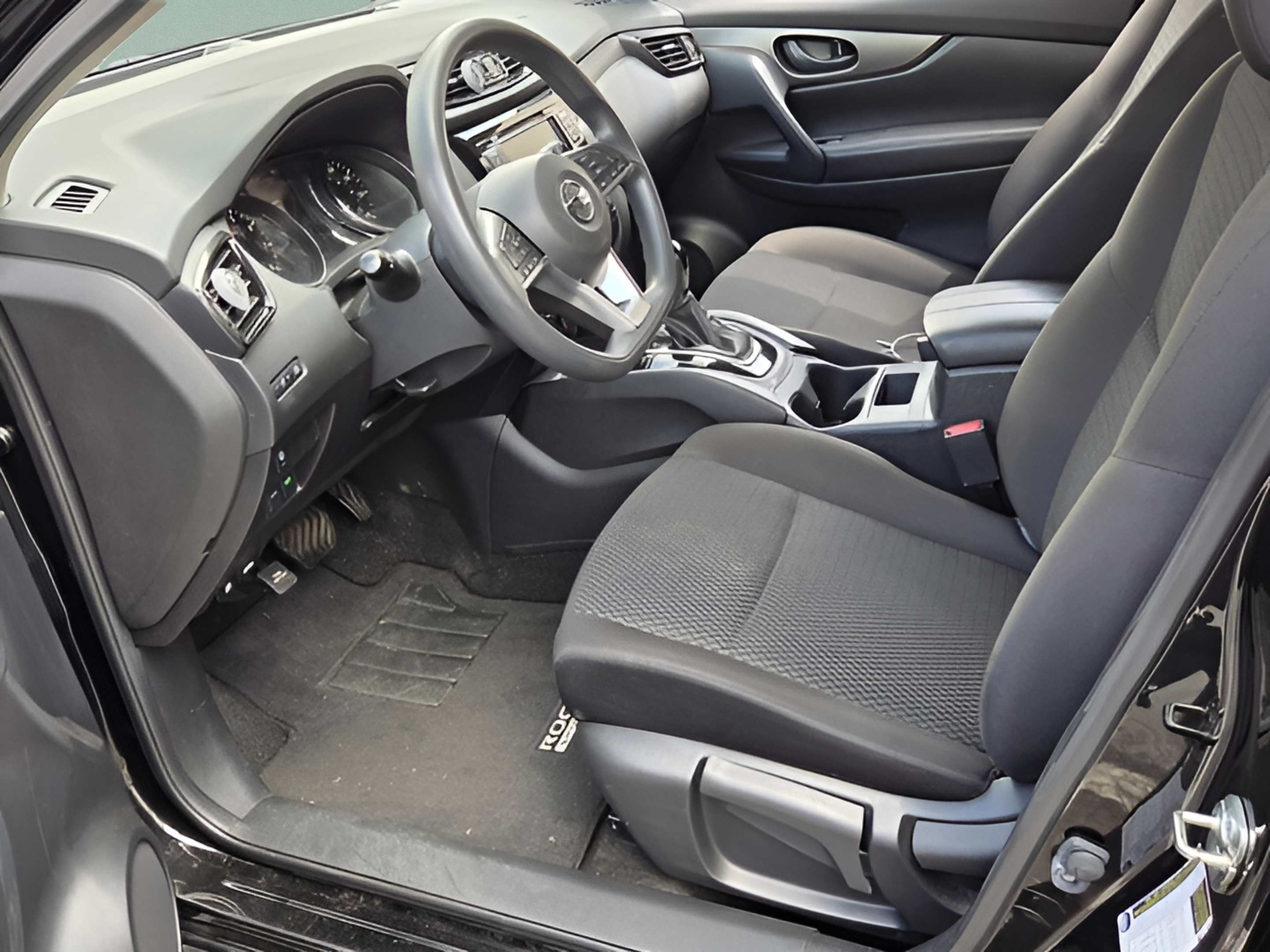 Used 2021 Nissan Rogue Sport S FWD image 11