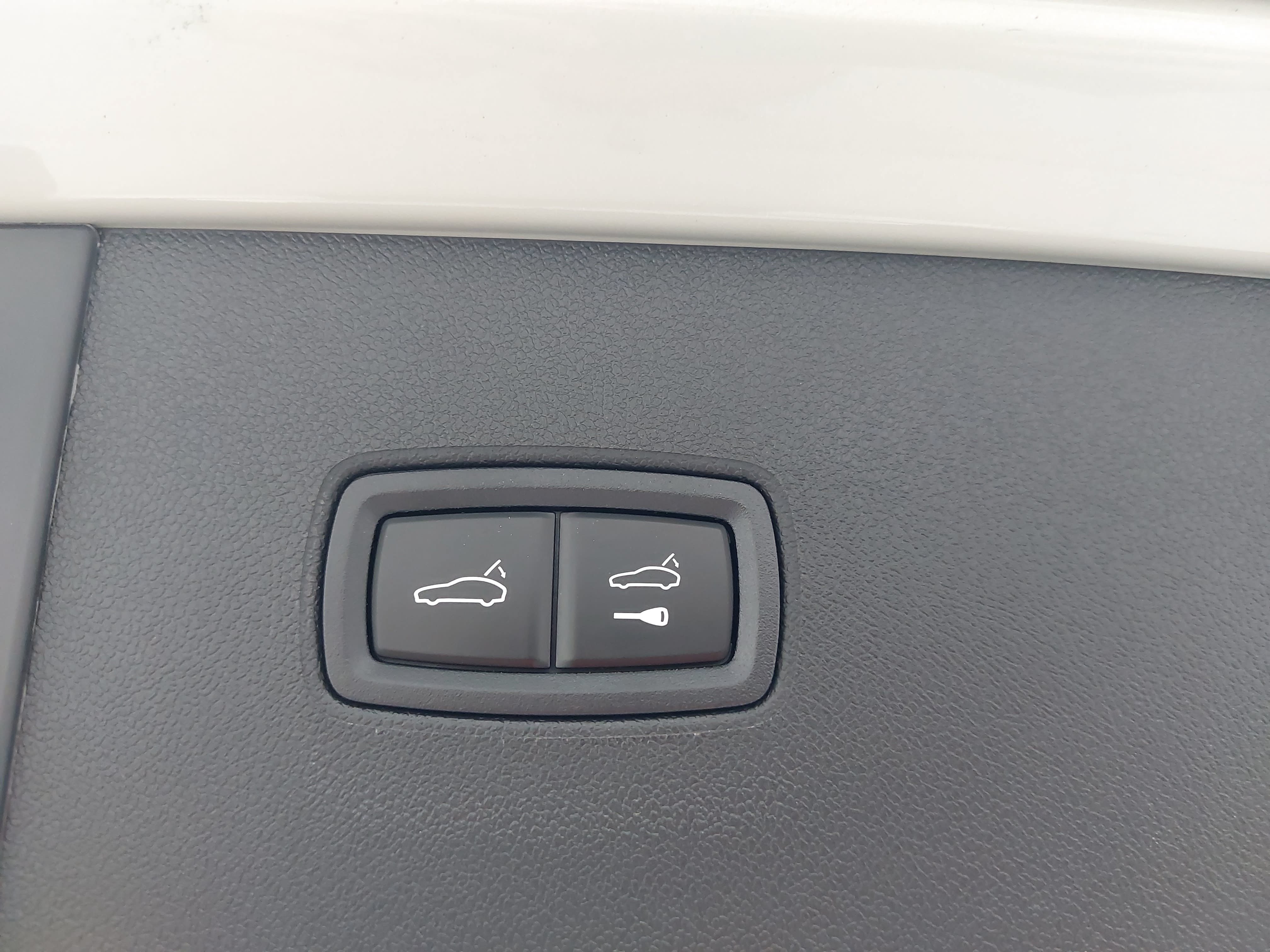 Certified 2026 Porsche Cayenne AWD/4WD image 15