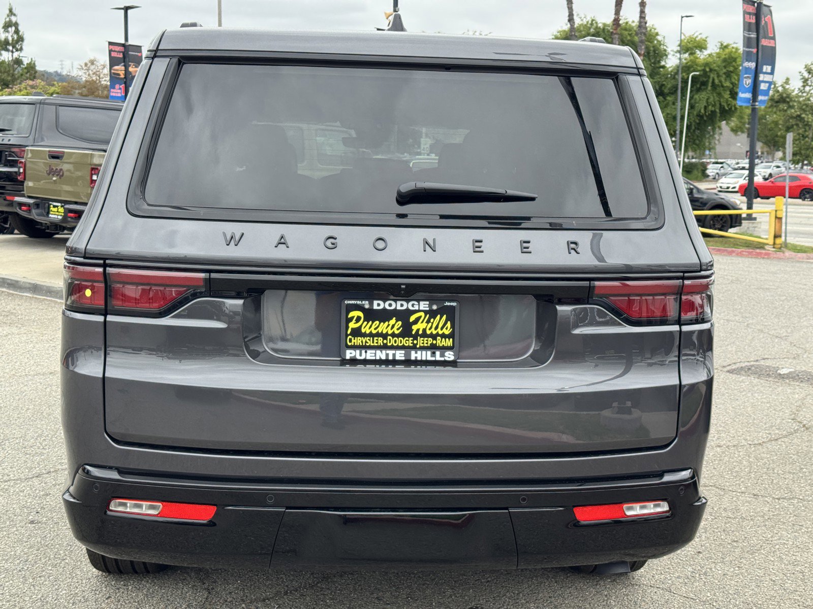 New 2025 Jeep Wagoneer L Series II w/ Premium Group I image 5