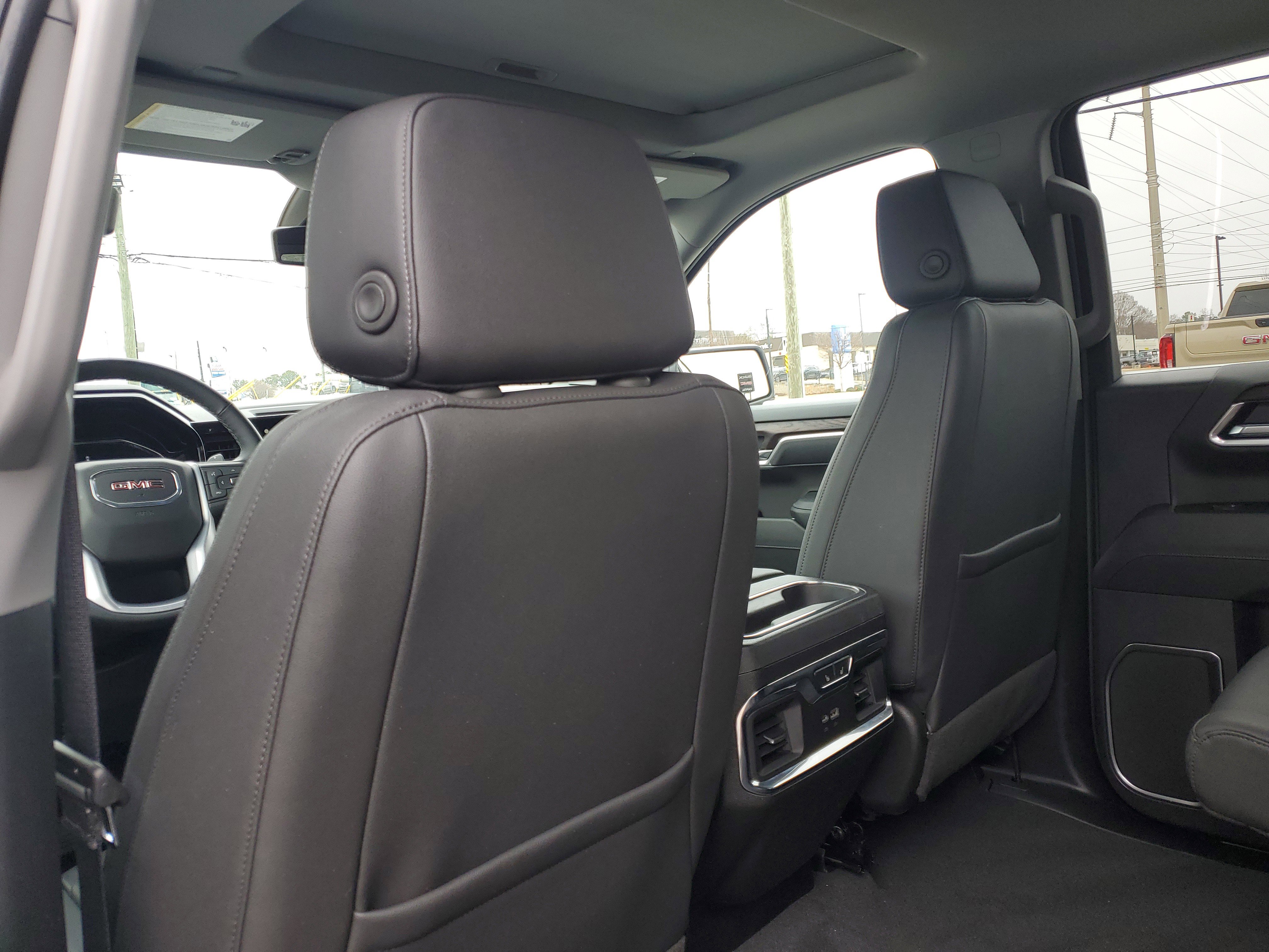 Used 2025 GMC Sierra 1500 SLT w/ SLT Premium Plus Package image 10