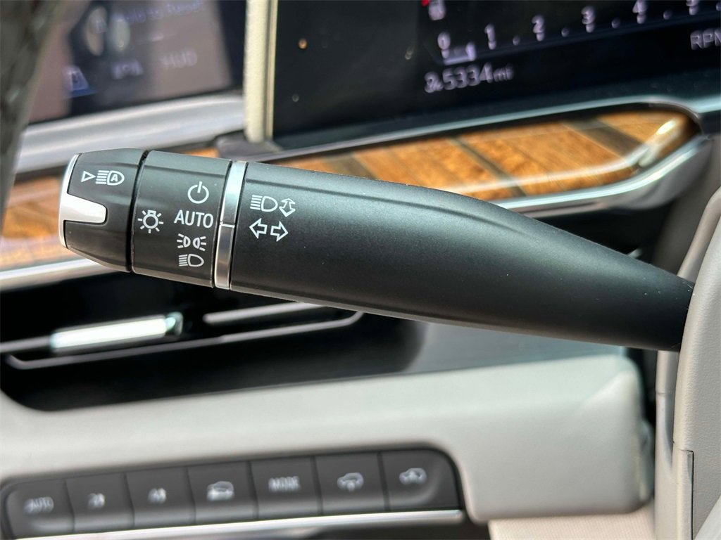 Certified 2024 Cadillac Escalade ESV Sport Platinum w/ LPO, ONYX Package image 32