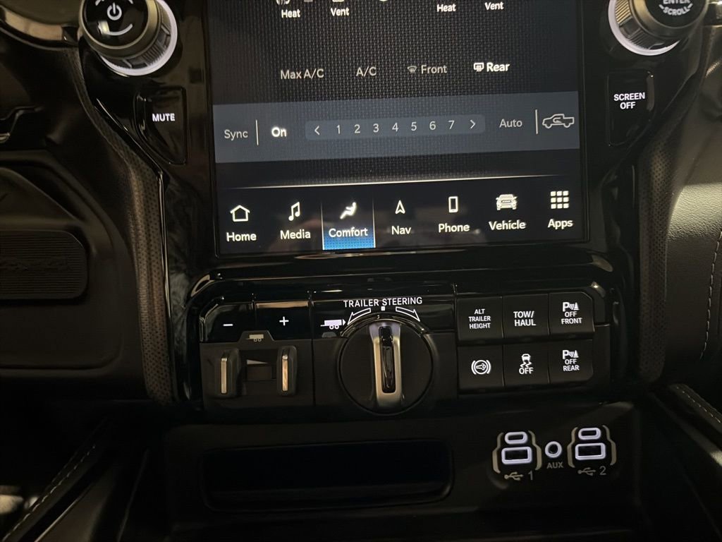 Used 2023 RAM 3500 Limited image 19