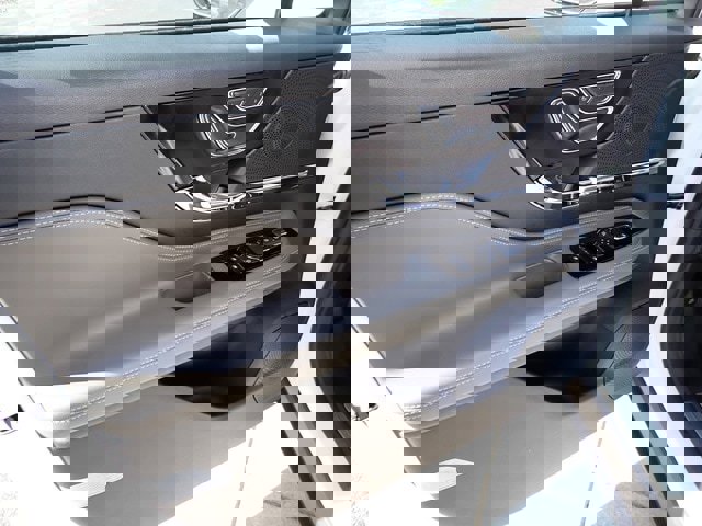 New 2025 Lincoln Corsair Reserve w/ Jet Appearance Package image 19