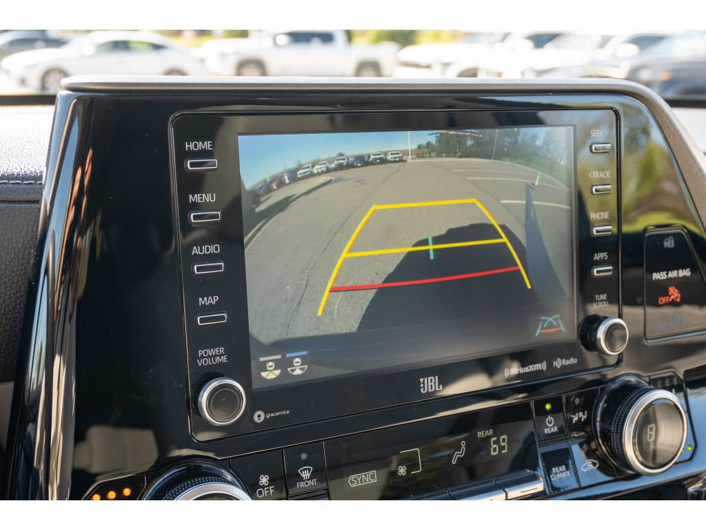 Used 2020 Toyota Highlander Limited image 25