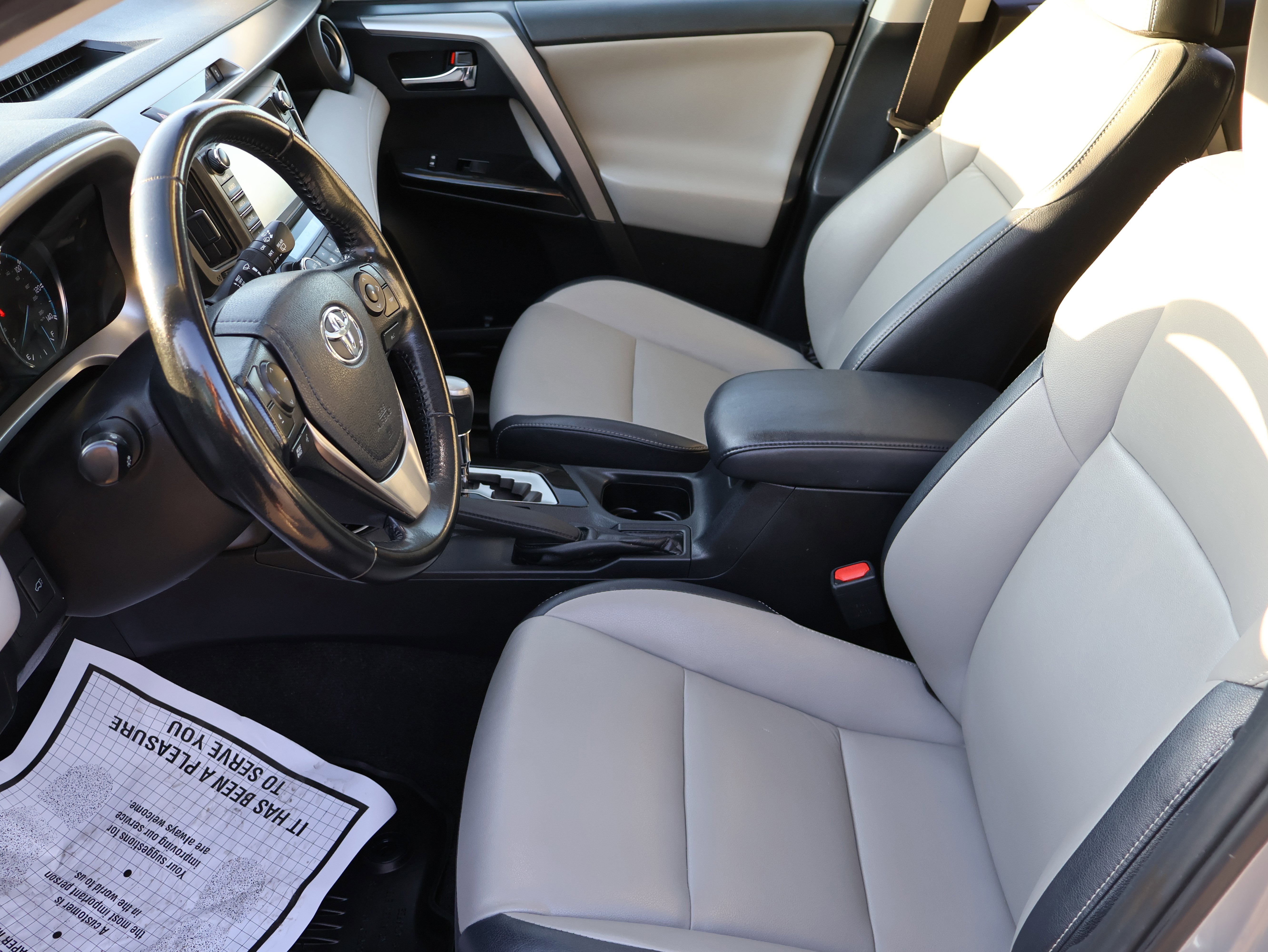 Used 2018 Toyota RAV4 Limited image 40