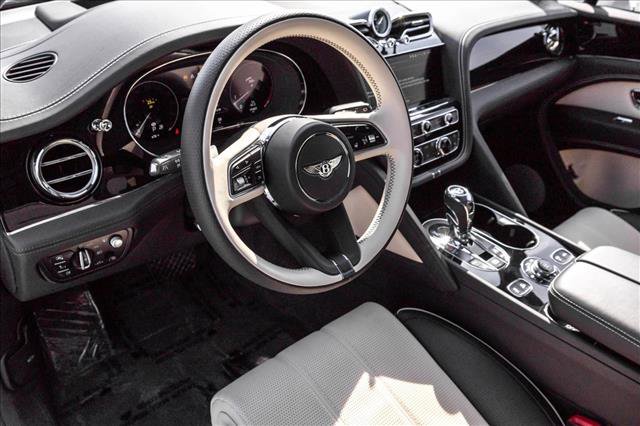 Used 2023 Bentley Bentayga image 10