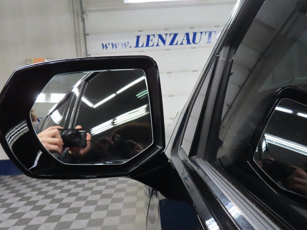 Used 2025 GMC Yukon XL AT4 w/ AT4 Premium Package image 57