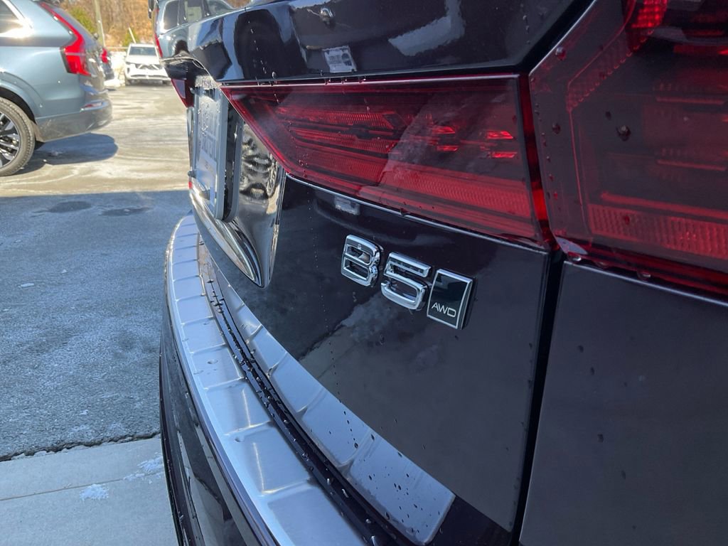 New 2026 Volvo XC60 B5 Plus w/ Protection Package Premier image 17