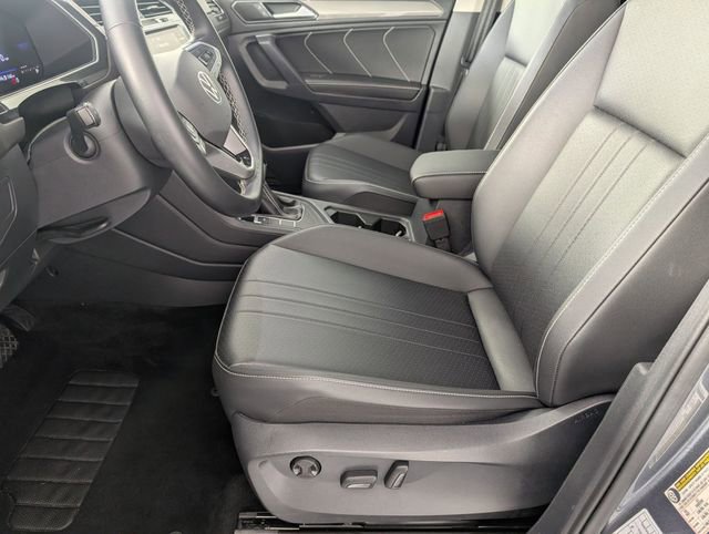 Used 2024 Volkswagen Tiguan SE image 14