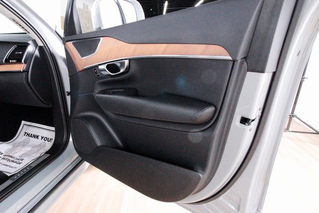 Certified 2024 Volvo XC90 B5 Plus image 27