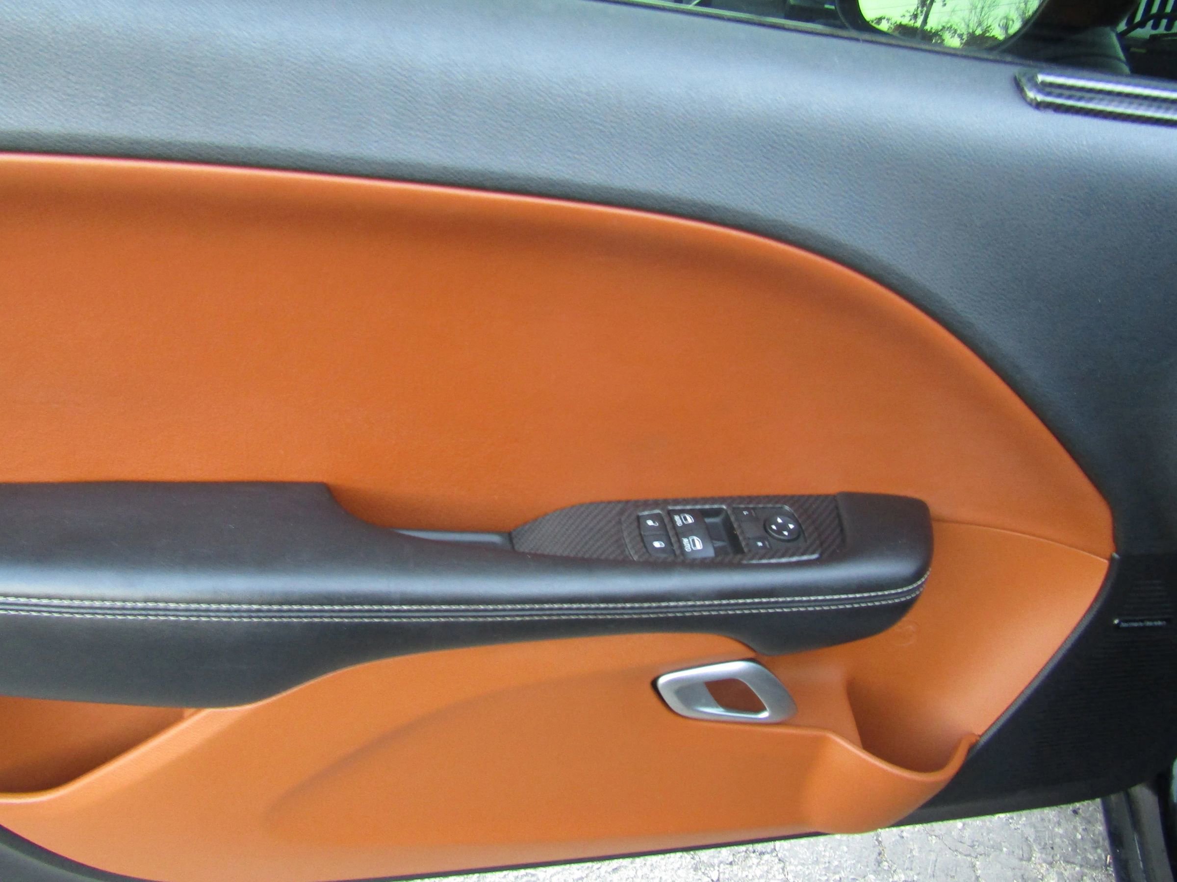 Used 2015 Dodge Challenger SRT w/ Technology Group image 16