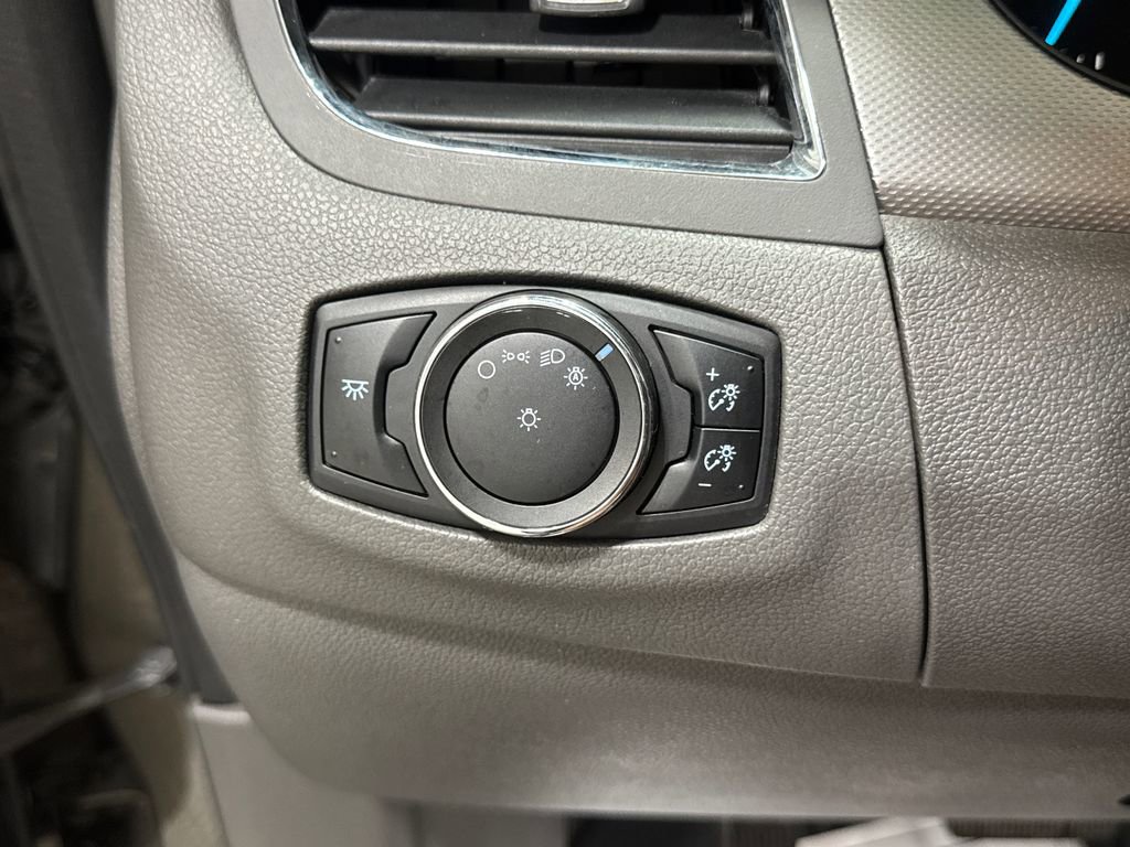 Used 2013 Ford Edge SEL image 42